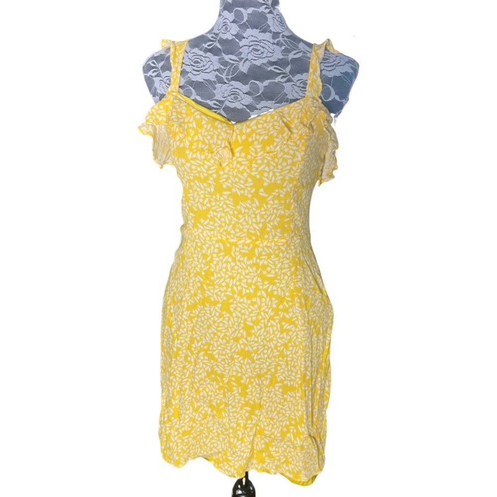H&M Sunlit Yellow Floral Midi Dress With Ruffles Size 4